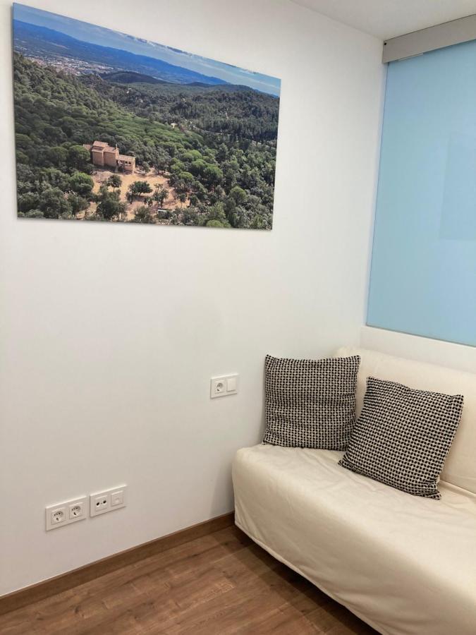 Apartamento Centrico, Climatizado Y Totalmente Equipado De 3 Habitaciones Para 6-7 Personas ซานตาโกโลมา เด ฟาร์แนร์ส ภายนอก รูปภาพ