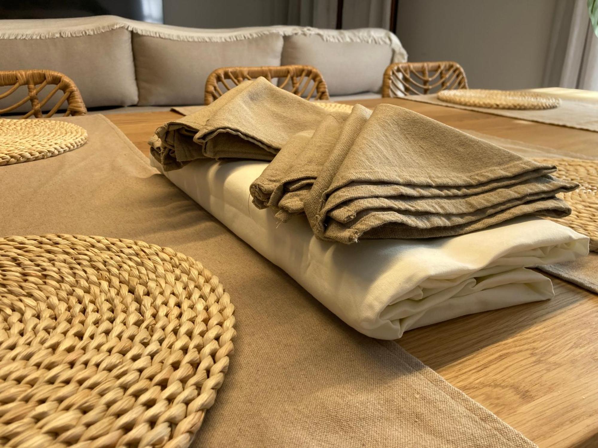 Apartamento Centrico, Climatizado Y Totalmente Equipado De 3 Habitaciones Para 6-7 Personas ซานตาโกโลมา เด ฟาร์แนร์ส ภายนอก รูปภาพ